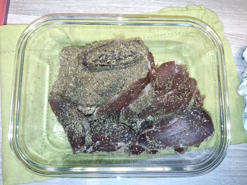 Cliquez pour zoomer ! Filet mignon séché aux herbes Thermomix par kirsten 59264