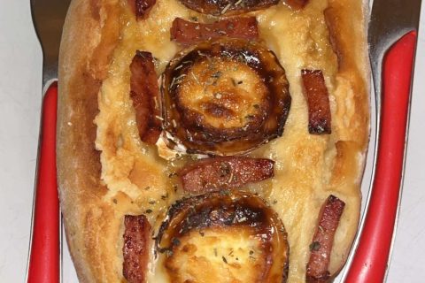 Cliquez pour zoomer ! Fougasse chèvre et lardons Thermomix par kimberl