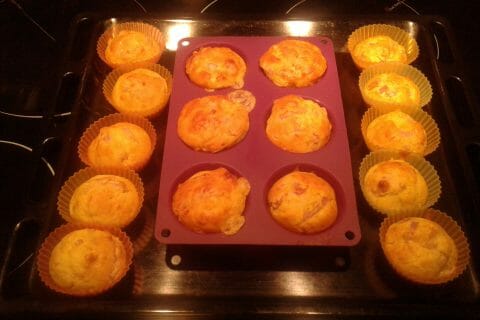 Cliquez pour zoomer ! Mini muffins au comté et aux lardons au Thermomix
