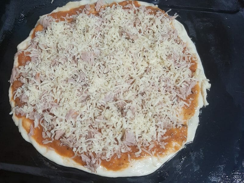 Cliquez pour zoomer ! Pizza au thon et aux olives Thermomix par Chokymimi