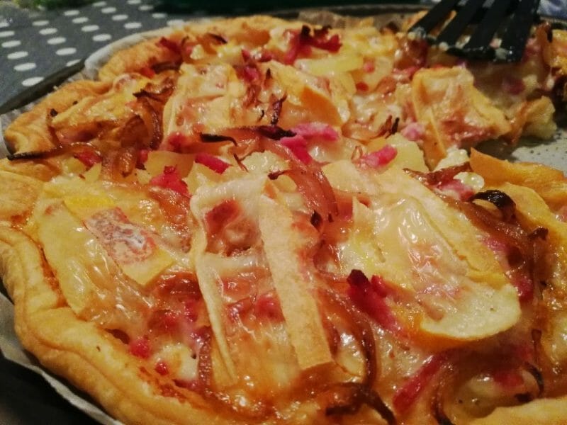 Cliquez pour zoomer ! Tarte aux pommes de terre et lardons Thermomix par nele08