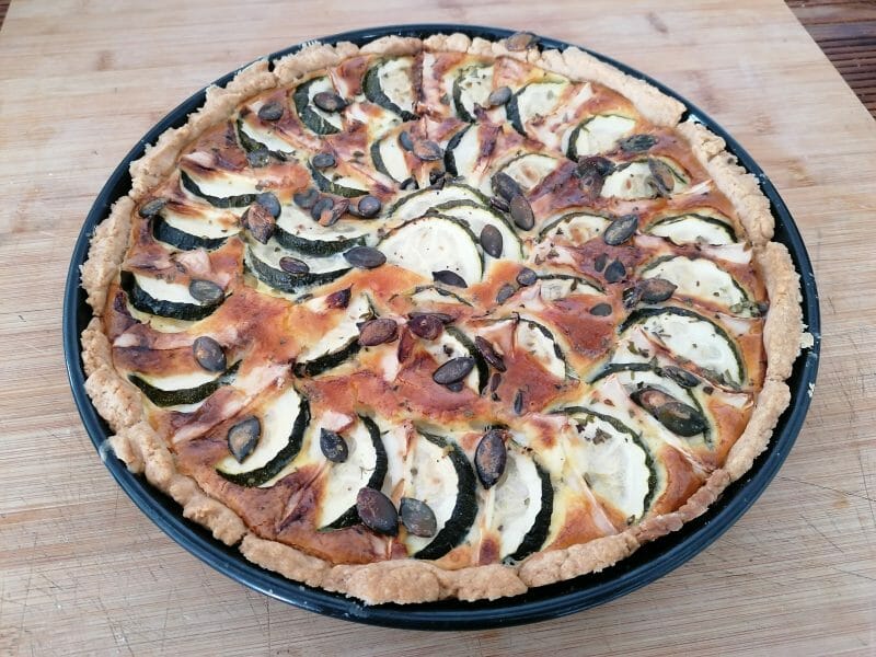 Cliquez pour zoomer ! Tarte courgettes, chèvre et pignons de pin Thermomix par itchigoo