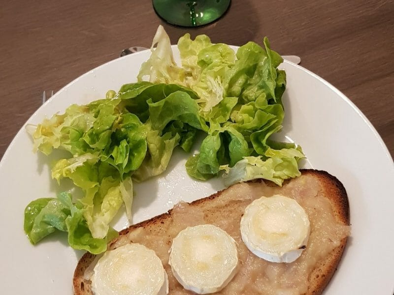 Cliquez pour zoomer ! Tartines échalotes et poires au chèvre Thermomix par MarieJoe6