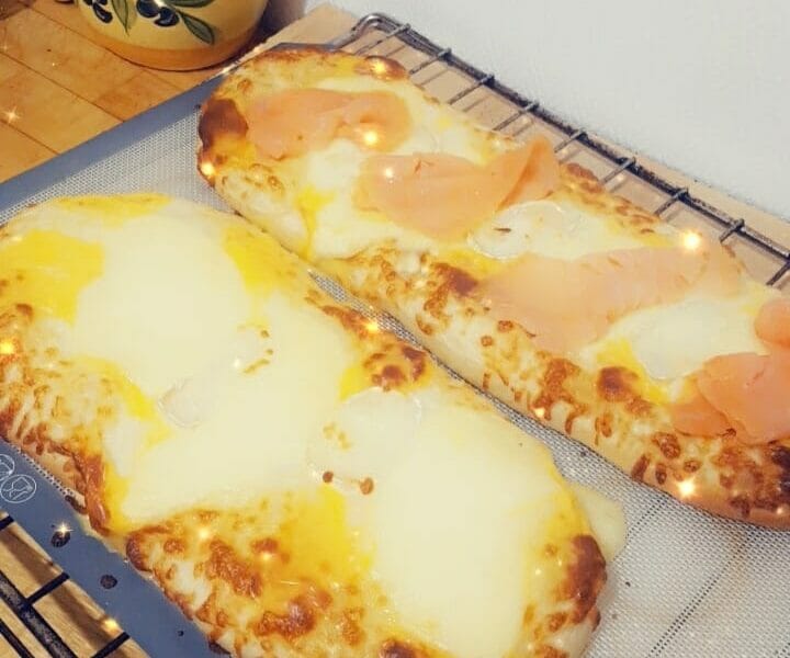 Cliquez pour zoomer ! Pizza au saumon et sauce kiri Thermomix par amina942