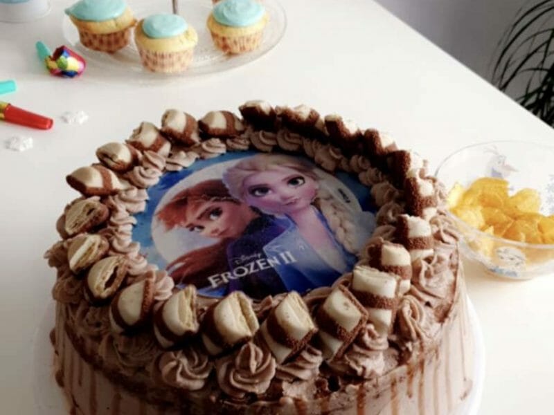 Cliquez pour zoomer ! Layer cake Kinder Bueno Thermomix par Mariiiiiine.