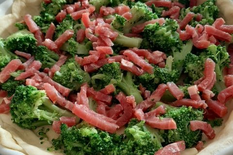 Cliquez pour zoomer ! Quiche au brocoli et jambon Thermomix par vanoucook
