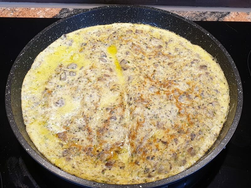 Cliquez pour zoomer ! Tortilla de champignons à l’ail Thermomix par Chanchan72