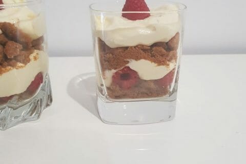 Cliquez pour zoomer ! Tiramisu aux framboises et spéculoos Thermomix par jujulevis