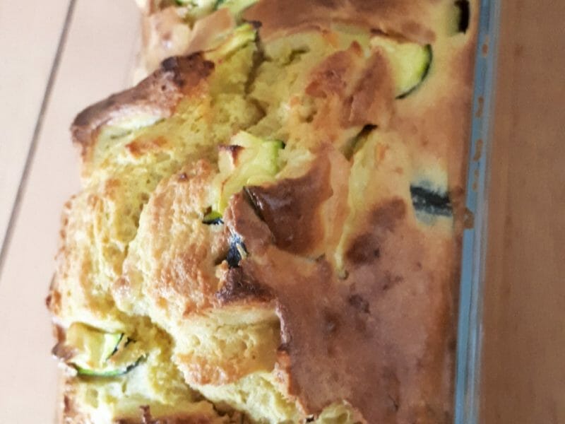 Cliquez pour zoomer ! Cake courgettes et cheddar Thermomix par Delph1609
