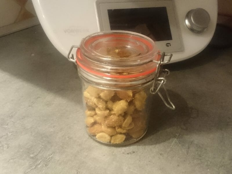 Cliquez pour zoomer ! Amandes grillées à la cannelle et au miel Thermomix par coincoin52