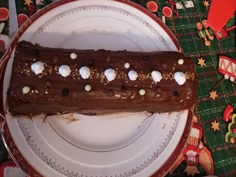 Cliquez pour zoomer ! Bûche Ferrero Rocher Thermomix par Emmye1010