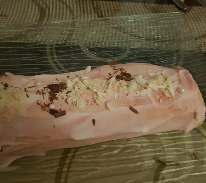 Cliquez pour zoomer ! Bûche de Noël framboises et chocolat blanc Thermomix par Fatima_5