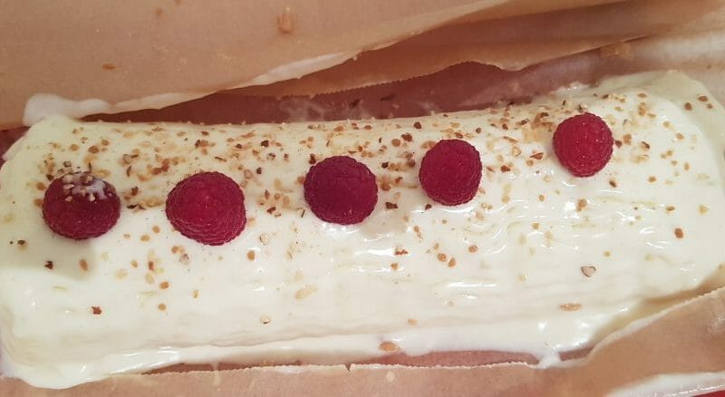 Cliquez pour zoomer ! Bûche de Noël framboises et chocolat blanc Thermomix par Wided