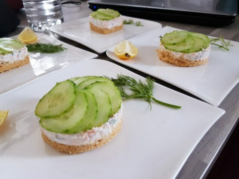 Cliquez pour zoomer ! Cheesecake au saumon sans cuisson Thermomix par Cynthia_7