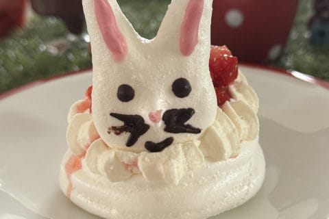 Cliquez pour zoomer ! Mini pavlova aux fraises Thermomix par Sandrine