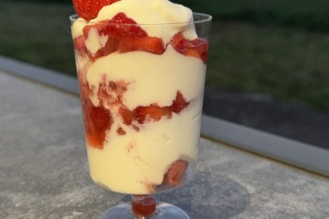 Cliquez pour zoomer ! Délices fraises et chocolat blanc Thermomix par Sandrine
