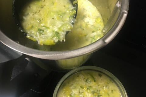 Cliquez pour zoomer ! Soupe de poireaux à la ciboulette Thermomix par Sandrine