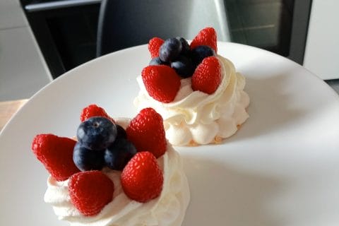 Cliquez pour zoomer ! Mini pavlova aux fraises Thermomix par Sab_5