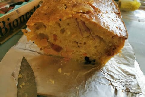 Cliquez pour zoomer ! Cake salé jambon fromage et olives Thermomix par Safiyo