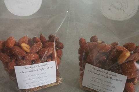 Cliquez pour zoomer ! Amandes grillées à la cannelle et au miel Thermomix par Marie Eve
