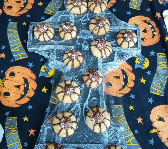 Cliquez pour zoomer ! Spider cookies (cookies araignées) Thermomix par emasuerte