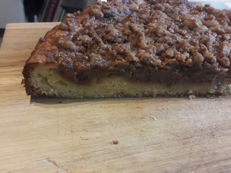 Cliquez pour zoomer ! Tarte briochée aux prunes avec streusel Thermomix par Caro