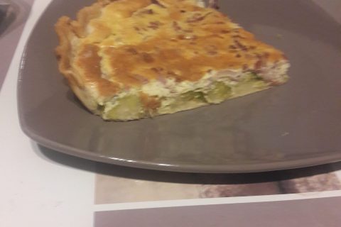 Cliquez pour zoomer ! Quiche aux choux de Bruxelles et lardons Thermomix par Caro