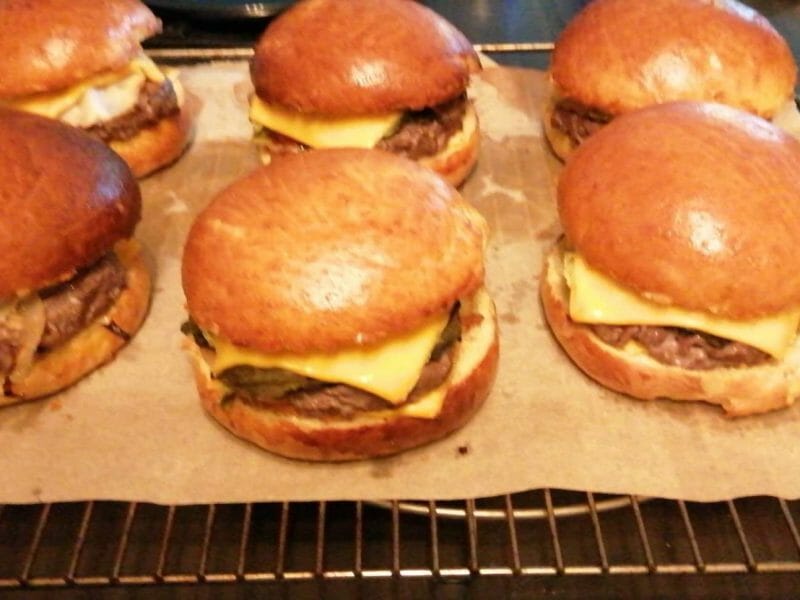 Cliquez pour zoomer ! Buns burger Thermomix par Sylvie. cor
