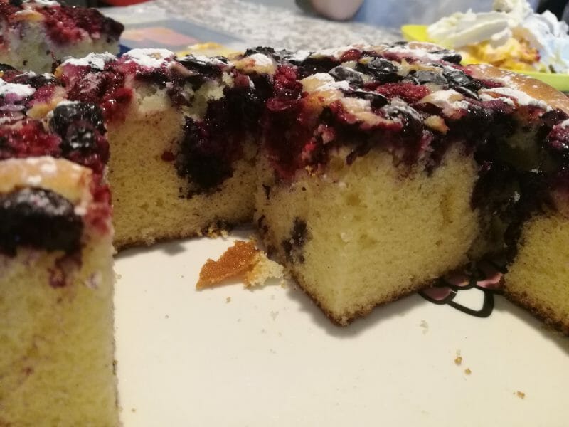 Cliquez pour zoomer ! Bublanina aux fruits rouges Thermomix par coco69100