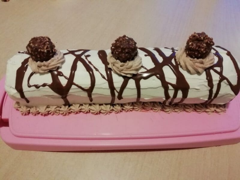 Cliquez pour zoomer ! Bûche Ferrero Rocher Thermomix par gwendo68