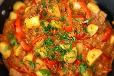 Cliquez pour zoomer ! Boeuf aux poivrons et pommes de terre Thermomix par delphine45130