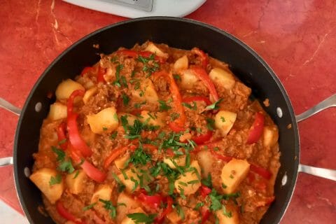 Cliquez pour zoomer ! Boeuf aux poivrons et pommes de terre Thermomix par delphine45130
