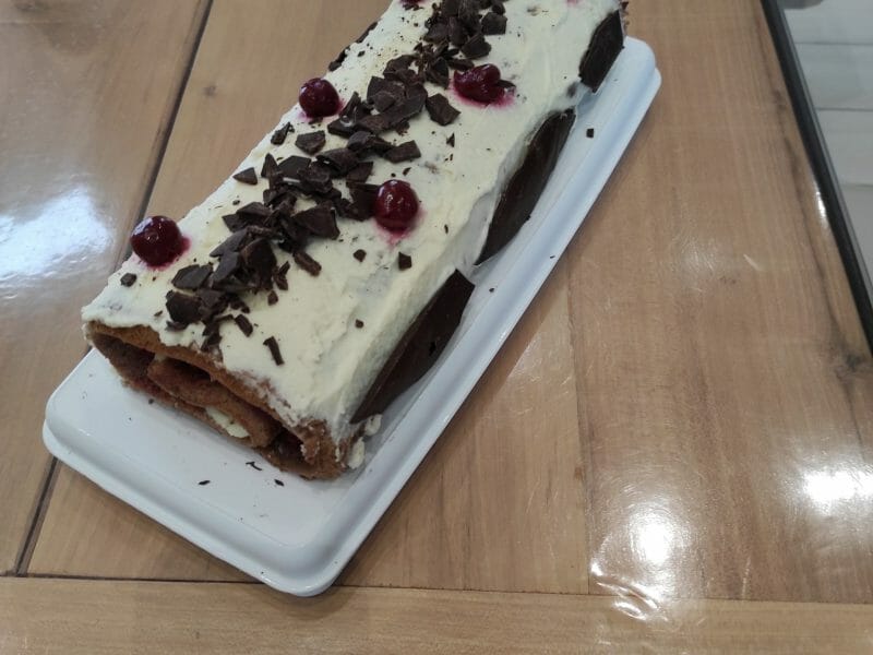 Cliquez pour zoomer ! Bûche forêt noire Thermomix par FlOra_6