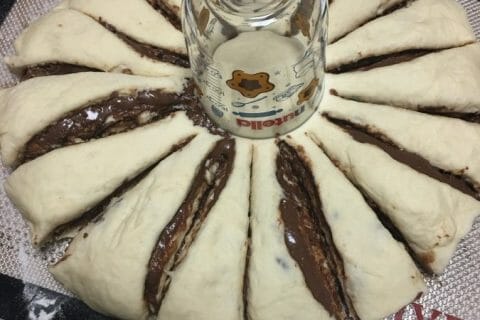 Cliquez pour zoomer ! Brioche étoilée au Nutella au Thermomix