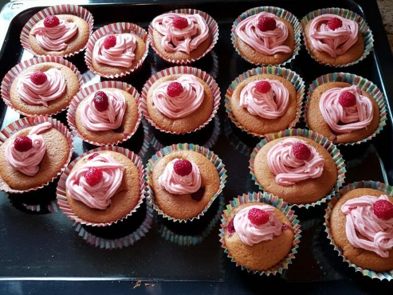 Cliquez pour zoomer ! Cupcakes à la framboise Thermomix par Colette364