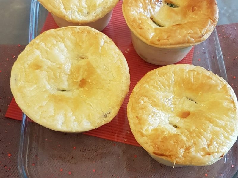 Cliquez pour zoomer ! Petites tourtes à la truite, fourme et poireaux Thermomix par Lydie_8