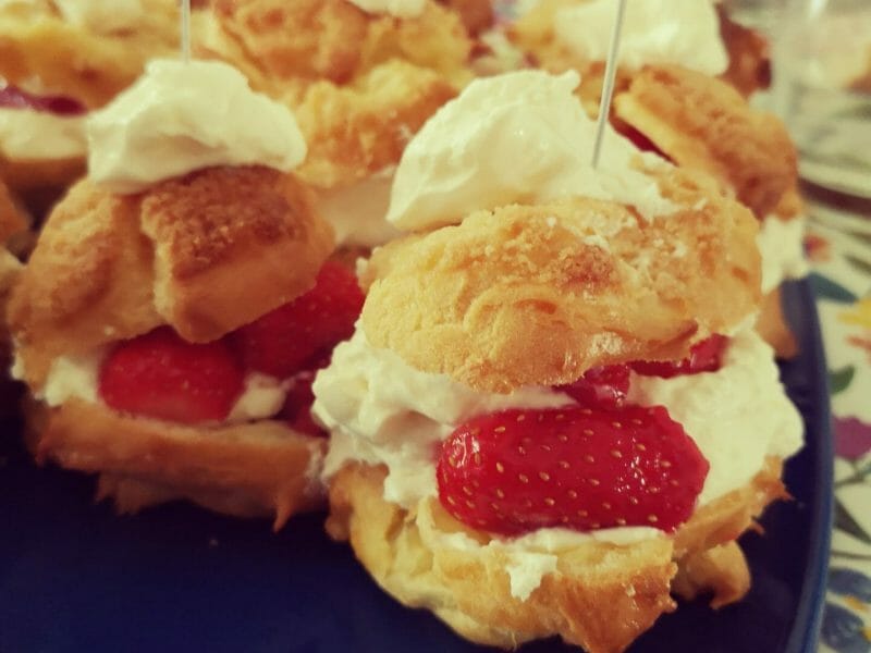 Cliquez pour zoomer ! Choux craquelin fraises chantilly Thermomix par Adeline