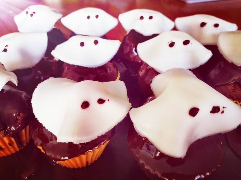 Cliquez pour zoomer ! Cupcakes fantômes Thermomix par Adeline