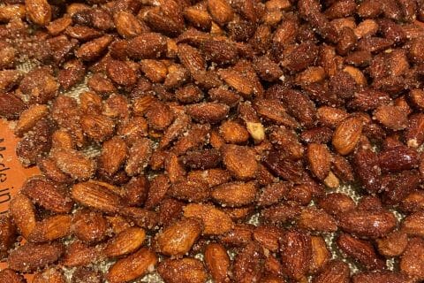 Cliquez pour zoomer ! Amandes grillées à la cannelle et au miel Thermomix par d6bel