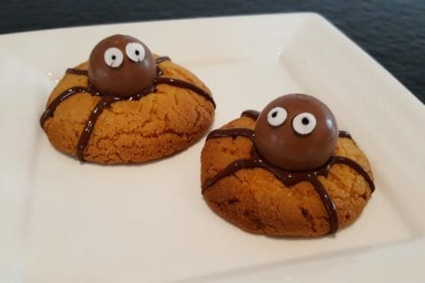Cliquez pour zoomer ! Spider cookies (cookies araignées) Thermomix par Anneka