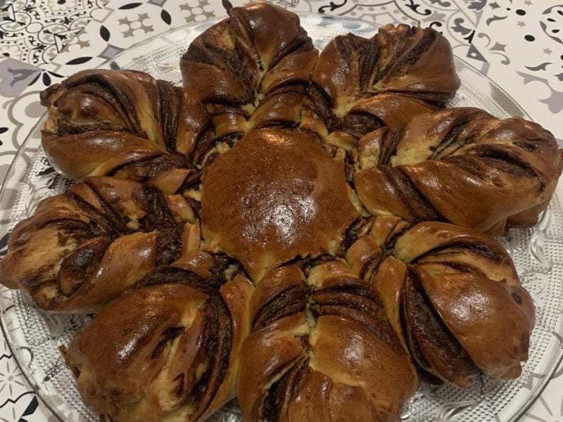 Cliquez pour zoomer ! Brioche étoilée au Nutella Thermomix par Ciiiindy28