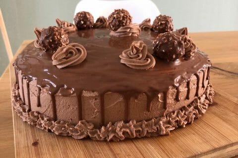 Cliquez pour zoomer ! Layer cake Kinder Bueno Thermomix par Sophie_7700