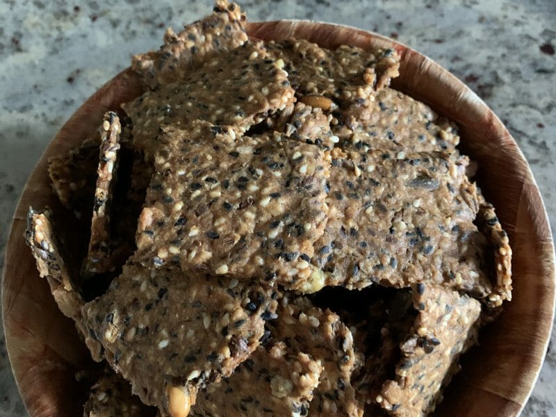 Cliquez pour zoomer ! Crackers salés à l’emmental et aux graines Thermomix par NiMa