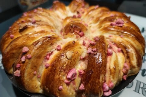 Cliquez pour zoomer ! Brioche aux pralines roses Thermomix par soleil13