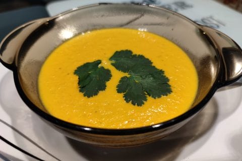Cliquez pour zoomer ! Velouté de carottes et poivrons rouges Thermomix par soleil13