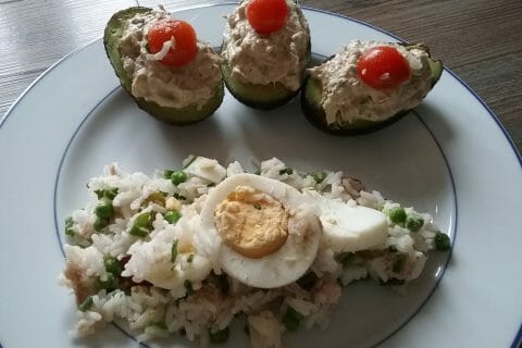 Cliquez pour zoomer ! Avocats aux rillettes de thon au basilic Thermomix par Isa29270