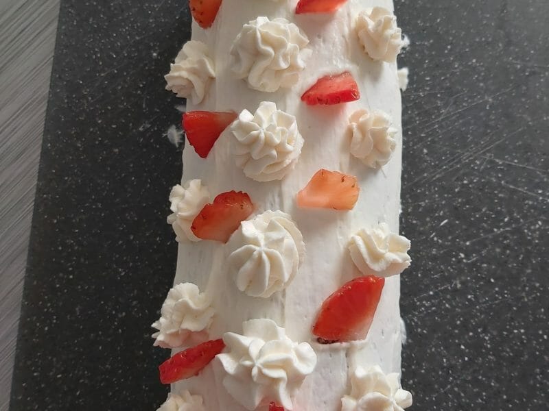 Cliquez pour zoomer ! Fraisier roulé Thermomix par TatianaEpag971