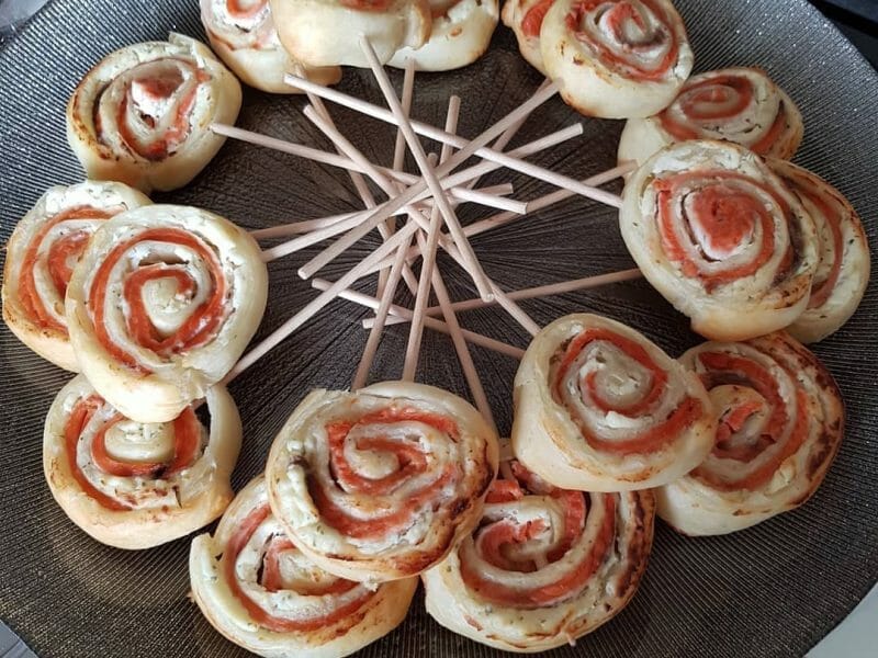 Cliquez pour zoomer ! Roulés feuilletés au saumon Thermomix par Laura-21