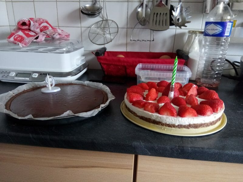 Cliquez pour zoomer ! Tarte aux fraises sans cuisson Thermomix par Aurélie 🥞🍱🍫🍩☕🍽️