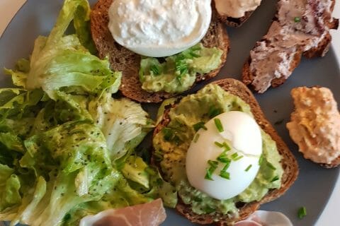 Cliquez pour zoomer ! Tartine avocat et oeuf mollet au Thermomix